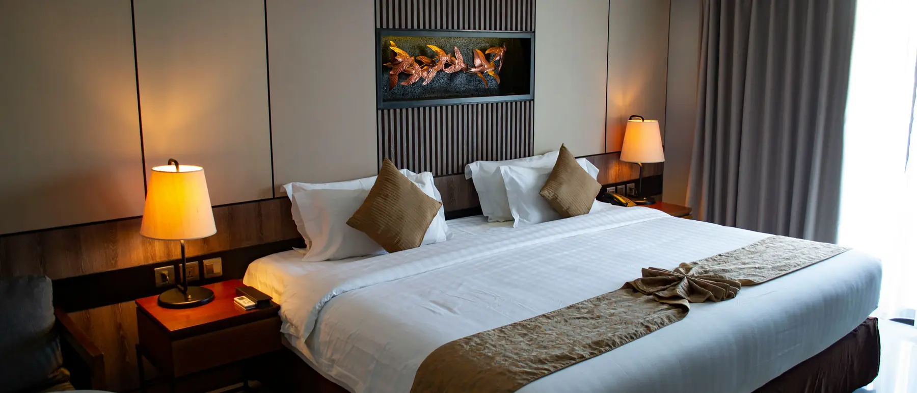 Hotel booking hero